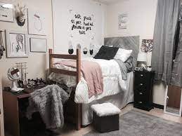 Creative Dorm Room Ideas To Make Your Space More Cozy Www Lovemephotography Com Dorm Room Comforters Dorm Room Layouts Dorm Room Inspiration