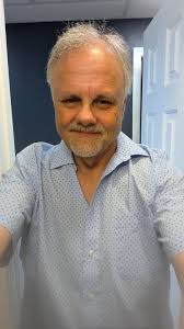 She writes. The cat vibes. The beat flows. 🐈‍⬛ This is a full animated  lo-fi session — from the island to your headphones. No vocals. Just cozy  motion, page turns, and chill