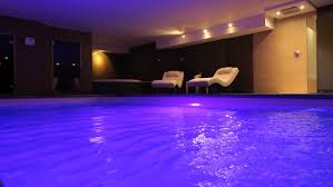 Romantisch Verblijf In Luxe Suite Met Prive Jacuzzi In Ciney