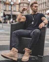Schwarze 7 for all mankind ripped jeans & zerrissene jeans für herren größe xxl weite 30, länge 34. Sommer Outfit Inspiration Mit Einem Schwarzen T Shirt Silber Halskette Kohle Jeans Denim Braune Stiefel Armbanduhr Zubehor Modell Unbekannt Summerstyle Summ Schicke Kleidung Manner Outfit Herren Sommerstil