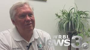Everybody is gearing up for Tuesday's municipal elections in Eufaula. WRBL  News 3's Chuck Williams was down there Friday and spoke to the four people  who want to be mayor. This is