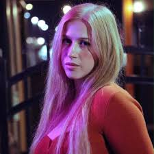 Leona Britt (@itsleonabritt) • Instagram photos and videos