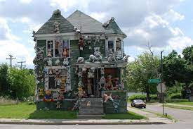 The Animal House At Detroit S Heidelberg Project Urban Ghosts Crazy Houses Unique Buildings House