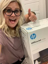 I pressed "c" to capture screenshots. Next,I will be switching everything  over to my old laptop. Hopefully it works until I get the screen fixed.  Isiaiah and Zane had a gender reveal