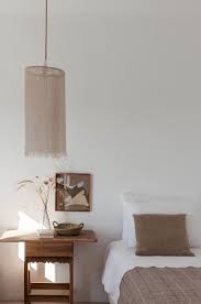 Une Maison D Hotes A La Beaute Simple Avec Images Maison D Hotes Accessoires De Decoration De Maison Interieur Maison