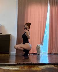 helena (@freshhel)  X