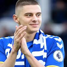 Everton line-ups as Nathan Patterson and Vitaliy Mykolenko decisions made  for Hull