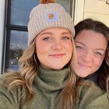 Hallie Phillips (hrphil03)