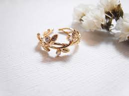 Olive Ring Gold Leaf Branch Ring With Cubic Zirconia Etsy Leaf Jewelry Nature Inspired Rings Ring Gift