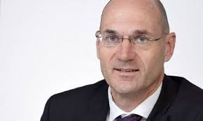 Share them with your friends online! Vontobel Findet Ersatz Fur Ihren Juristischen Mastermind