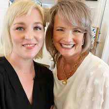 Betcha didn't know that IHKC Monthly Meetups serve a very selfish purpose,  did you? Every month, I get to surround myself with some of my favorite  people