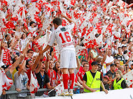 The sion fans were ordered to leave the area, but many. Fur Nicht Abonnenten Kosten Die Cupfinal Tickets Mindestens 270 Franken Die Spinnen Die Walliser
