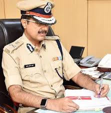 Top Ips Officer In India In 2020 Indian Police Service Officer Military Ranks