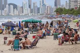 Balneário camboriú é uma cidade de estado do santa catarina. Balneario Camboriu Tem Feriadao Com Aglomeracao E Desrespeito Aos Decretos Estaduais Dagmara Spautz Nsc Total