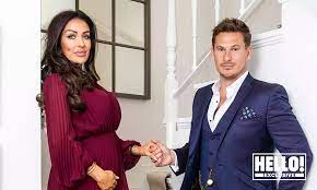 Lee ryan has welcomed a little daughter with his girlfriend verity paris. Family Focused Blue Singer Lee Ryan Expecting First Child With Girlfriend Verity Paris