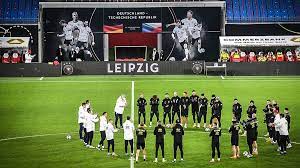 Nach einer klatsche gegen die schweiz ließ der dfb sicherheitshalber gleich. Vor Landerspiel In Leipzig Weiterer Corona Fall Bei Dfb Gegner Tschechien Sportbuzzer De