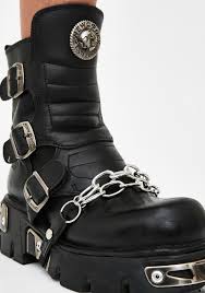 link up shoe chains