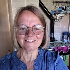 Tom Sanderson died suddenly at home