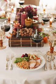 Los colores de la naturaleza durante el otoño son los predilectos para usar en la decoración de mesa para thanksgiving; Thanksgiving Drinks Venerable Capital Sl Marketing And Distribution