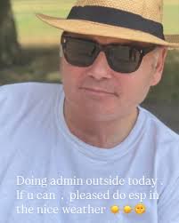 Hung new artwork today. A thing of beauty , a man of magic. Poetry in  motion #Belfast Boy . #GeorgeBest in oils by the artist Nick Dillon  @ntd1974 #Hero #Icon #northernireland #manchesterunited