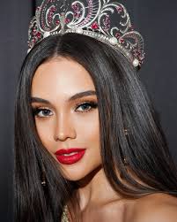 I'm coming for ya @rhispanaoficial 💋👑 Makeup: @jrcons Hair:  @jaarongo.glam Gown: @anthonyramirez_official Earrings: @katawofficial  Stylist: @iamrenzallapitan Skin care: @skin_buffet Diet/fitness:  @athletes.bite @ozcustomizedtraining Powered by ...