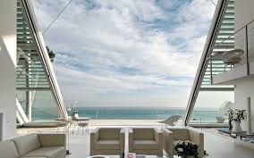 La Voile A Private Villa On The French Riviera Takes Its Name From The Sail Of A Boat Its Minimal Design Foster Partners Old Abandoned Houses The Fosters