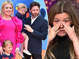 Kelly Clarkson's ex-husband Brandon Blackstock dead at 48 after cancer  battle