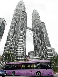 Menara berkembar petronas di kuala lumpur, malaysia ialah sepasang menara berkembar yang pernah menjadi bangunan tertinggi di dunia sebelum diatasi oleh burj khalifa dan taipei 101. File Gokl Klcc Jpg Wikipedia