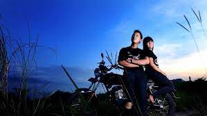 Apa sih yang diperlukan supaya dapet foto prewedding yang keren? Foto Prewedding Motor Klasik Prewedmoto