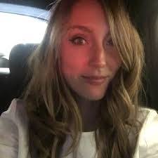 Alicia Desantis's Instagram, Twitter & Facebook