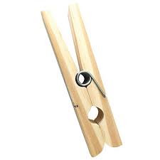 A mini easel from clothespins // comment fabriquer un mini chevalet avec des pinces à linge en bois… Pince A Linge Geante 40x30x180mm Bois Bricolage Ava Be