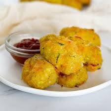 Yellow Squash Tots These Vegetable Tots Are A Great Way To Use Summer Squash This Can Be Made In 2020 Yellow Squash Recipes Vegetarian Snacks Easy Vegetarian Snacks