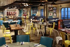 Royal caribbean's website now lists shorts as one of the suggested forms of clothing to adhere to the cruise line's dress code while dining in the main dining room on casual nights. Dining On The Anthem Of The Seas Cruise Ship