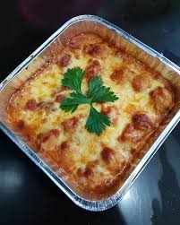Daging sapi sangat mudah diolah menjadi berbagai masakan lezat, termasuk iga bakar. Resepi Chicken Meatball Bolognese Cheese Leleh Ala Pizza Hut