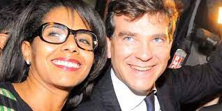 Parfois, écrit des livres iledefranceencommun.com. Montebourg Ministre Pulvar S Incline