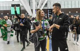 In the game fifa 20 his overall rating is 69. Artur Sobiech Pilkarz Lechii Gdansk Zone Widuje Raz Na Dwa Tygodnie Namawiala Mnie Na Wyjazd Do Niemiec Rozmowa Dziennik Baltycki