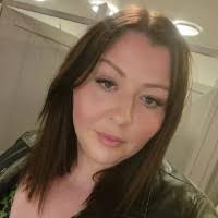 Vicki Shore's Instagram, Twitter & Facebook