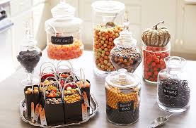 Dylan Lauren S Fabulous Ideas For A Spooky Chic Candy Bar