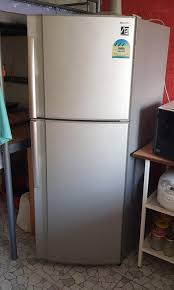 Buy and sell second hand fridges in india. 2nd Hand Fridge For Sale Tv Home Appliances Kitchen Appliances Refrigerators Freezers On Carousell