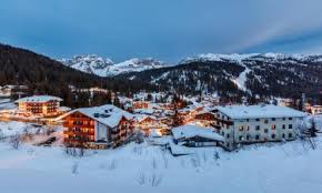 L'appartamento dispone di una tv, un'area salotto, un angolo cottura completamente attrezzato con lavastoviglie e un bagno privato con doccia. I 10 Migliori Appartamenti Di Madonna Di Campiglio Italia Booking Com