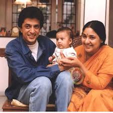 Raghuvaran With Family Tamilglitz Celebrity Families Celebs Actor Picture