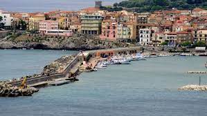 Il paese dista 5 km dal camerun, 8 da palinuro, 25 da policastro e 90 da salerno. Porto Di Marina Di Camerota Arrivano 6 4 Milioni Di Fondi Ottopagine It Salerno