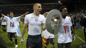 W wywiadzie dla telewizji francuskiego klubu opowiedział, jak widzi swoją przyszłość. From Ligue 1 To Superstardom Karim Benzema Goal Com