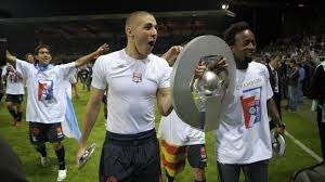 In 1996, he joined olympique lyonnais, and subsequently came through the club's youth academy. Die Superstars Der Ligue 1 Karim Benzema Goal Com