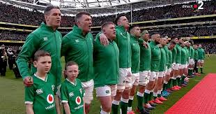 Elle a remporté 22 fois le tournoi des six ô rugby vous propose une large collection de produits officiels pour satisfaire tous les supporters irlandais. 6 Nations L Irlande Sans Ringrose Mais Avec Sexton Et Stander Composition Le Rugbynistere