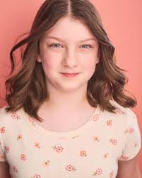 Some of our favorite untouched headshots from my recent headshot shoot with  the AMAZING @curtisandcort . So grateful for their knowledge and  professionalism! Now to choose our absolute faves. Impossible!!!⁣ ⁣ This