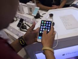 As cfo, luca oversees the accounting, business support, financial planning and analysis, treasury, m&a, investor relations, internal audit and tax functions at apple. Luca Maestri Latest News Photos Videos On Luca Maestri Ndtv Com