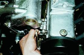 Zamena Datchika Davleniya Masla Vaz 2114 2115 2113 2109 2108 2199 Kalina I Dr Techyot Maslo Lada 2114 1 5 L 2006 Goda Na Drive2