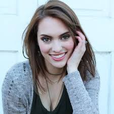 Lena Boyd (@lenamb96)