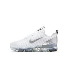 Nike Air Vapormax Flyknit 3 Big Kids Shoe Nike Com In 2020 Kids Shoes Nike Air Nike Vapormax Flyknit